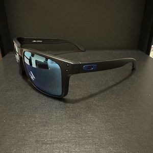 Oakley blue mirrored sunglasses